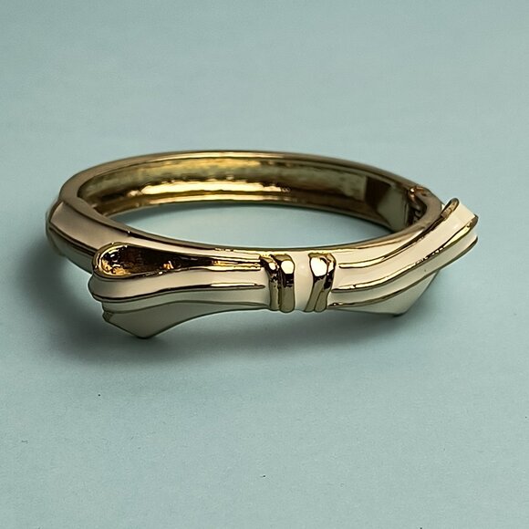 RIBBON BOW Enamel Shape Hinged Bangle Bracelet White Gold Plated - Picture 8 of 9